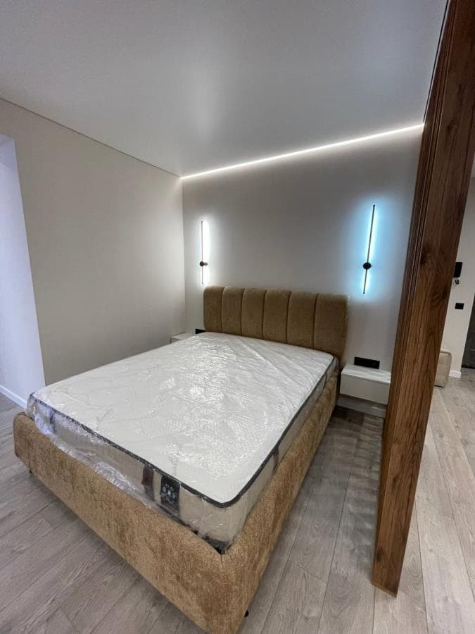 Продам 1 км квартиру з ремонтом, центр , 3 поверх.