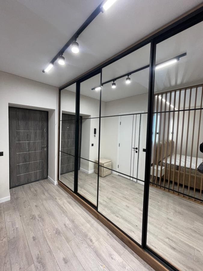Продам 1 км квартиру з ремонтом, центр , 3 поверх.