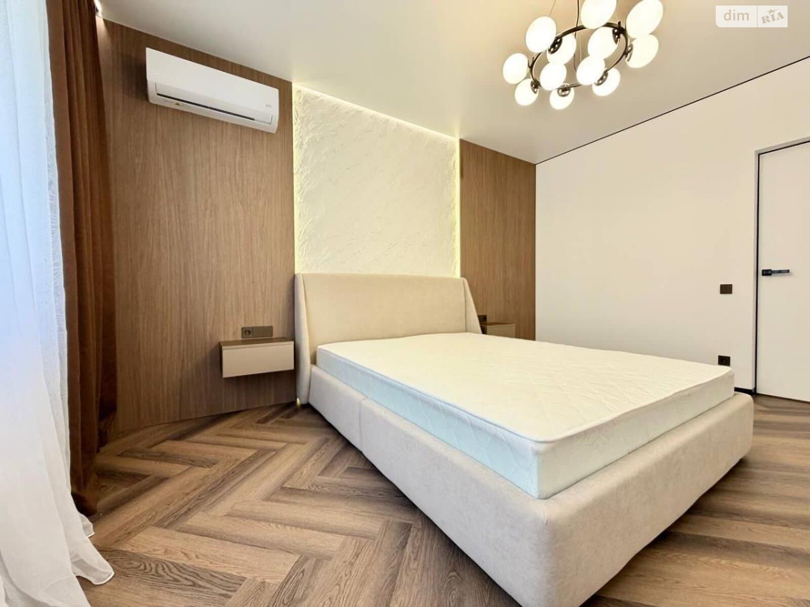 Продаж 2к квартири 70 кв. м  на вул. Краківська 6/2 • ID 34703615