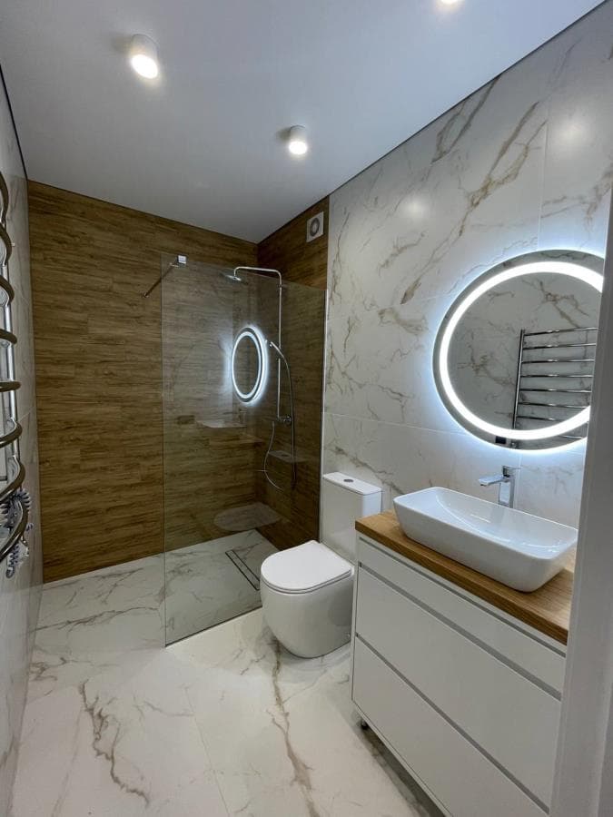 Продам 1 км квартиру з ремонтом, центр , 3 поверх.